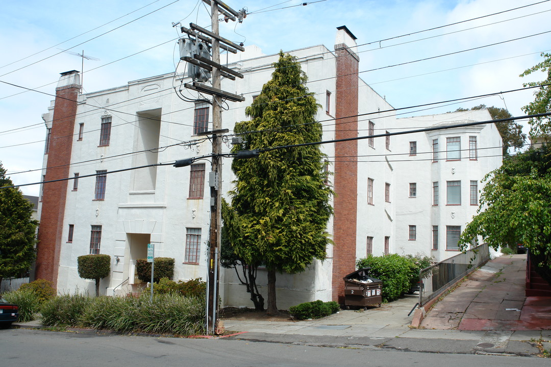 2555 Virginia St in Berkeley, CA - Building Photo