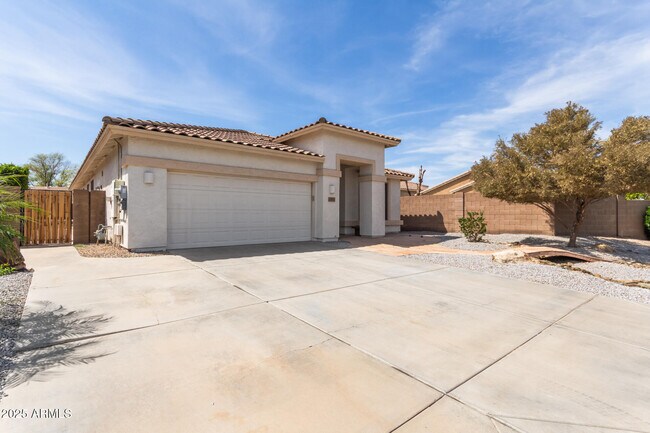 3246 N 125th Dr in Avondale, AZ - Building Photo - Building Photo