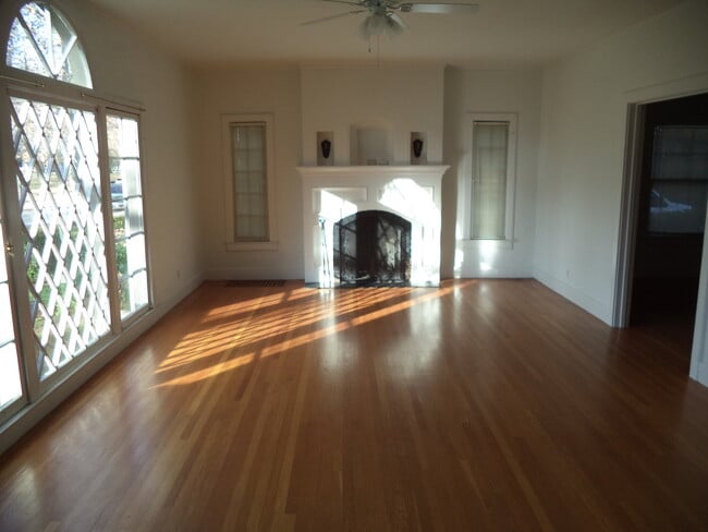 3239 E Curtis Dr in Sacramento, CA - Building Photo - Building Photo
