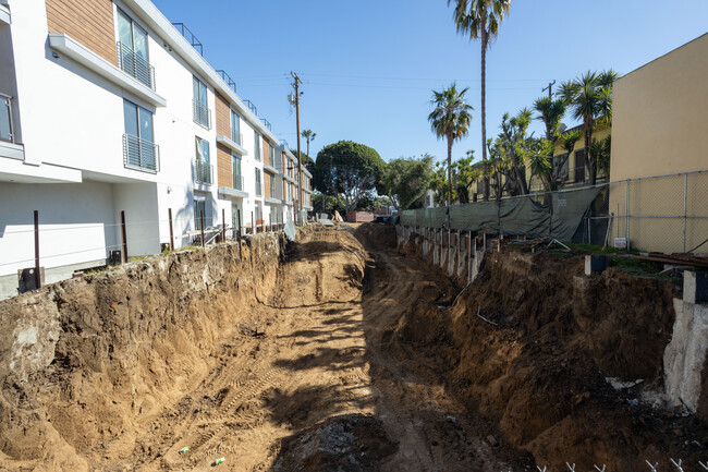 Spaulding Condos in West Hollywood, CA - Building Photo - Building Photo