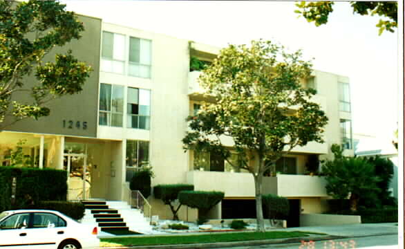 Smithwood Atrium in Los Angeles, CA - Foto de edificio - Building Photo