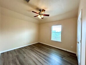 2518 Brittany Lakes Dr in League City, TX - Building Photo - Building Photo