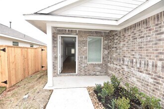 18931 Panzini Dr in New Caney, TX - Building Photo - Building Photo