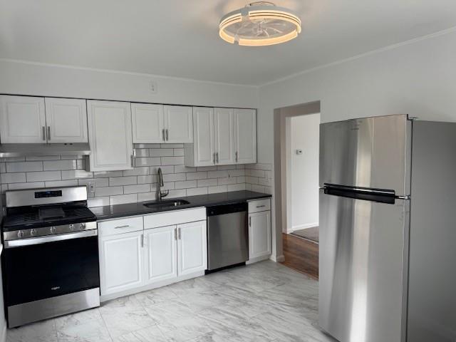 229 Maple Pl in Mineola, NY - Building Photo