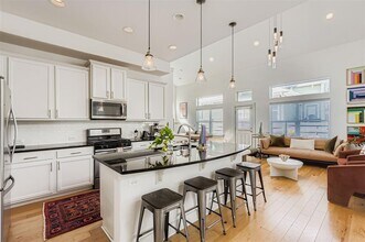 7205 Lysander Ct in Austin, TX - Foto de edificio - Building Photo