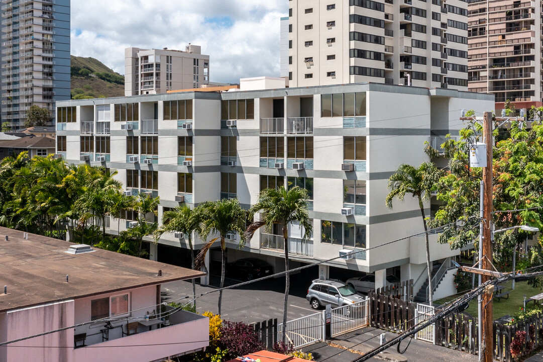 Liholiho Townhouses in Honolulu, HI - Building Photo