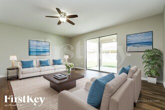 8741 Hinsdale Heights Dr in Polk City, FL - Foto de edificio - Building Photo