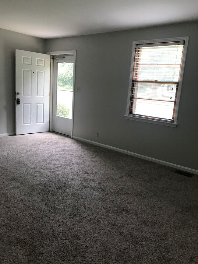 1662 Vista Ln in Clarksville, TN - Building Photo - Building Photo