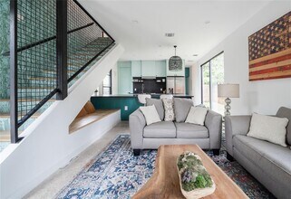 1103 Cherico St in Austin, TX - Building Photo - Building Photo