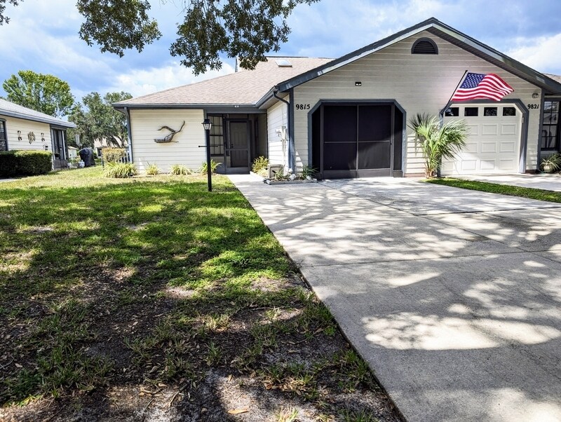 9815 E Pebble Creek Ct in Inverness, FL - Building Photo