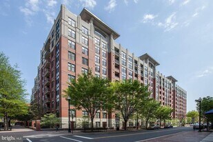 1021 N Garfield St in Arlington, VA - Building Photo