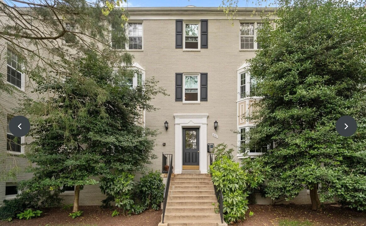 820 S Arlington Mill Dr, Unit 201 in Arlington, VA - Building Photo