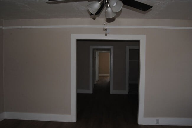2403 Sunset Ave in Bakersfield, CA - Building Photo - Building Photo