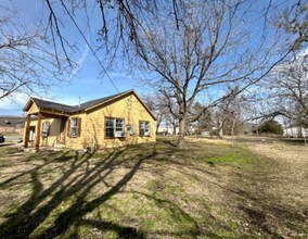507 Houston St in Wolfe City, TX - Building Photo - Building Photo