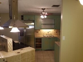 5725 Fernley Dr E in West Palm Beach, FL - Building Photo - Building Photo