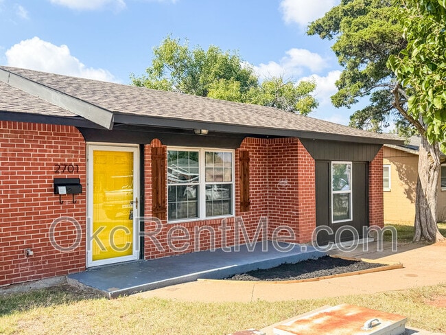 2701 Yorkshire Ave in Moore, OK - Building Photo - Building Photo