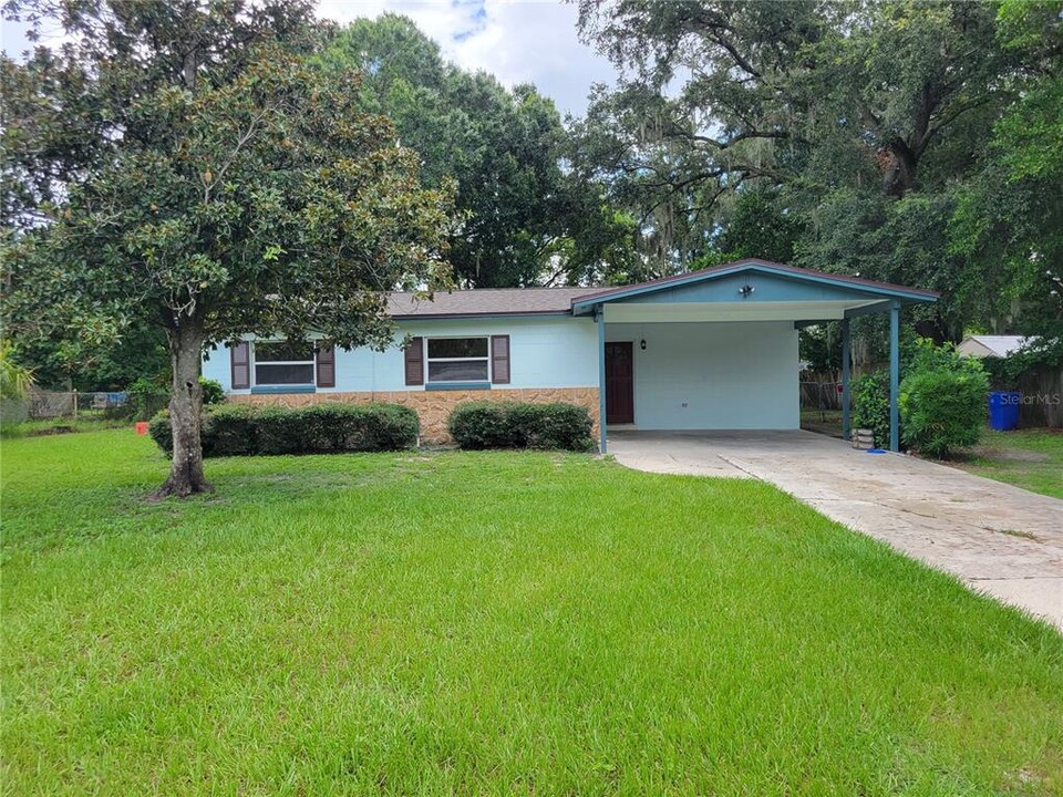 123 Lake Minnie Dr in Sanford, FL - Building Photo