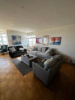 1260 N Prospect Ave, Unit 505 in Milwaukee, WI - Building Photo