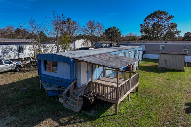 Creekside Manufactured Housing Community