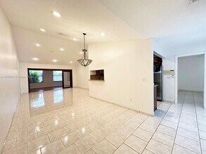 8567 SW 115th Pl in Miami, FL - Building Photo - Building Photo
