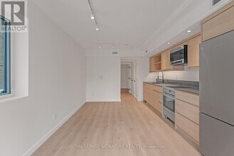 1254 Davenport Rd in Toronto, ON - Building Photo - Building Photo