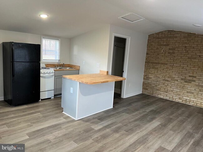 277 Briarwood Cir in Berkeley Springs, WV - Building Photo - Building Photo