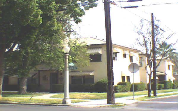 290 W Magnolia Ave in San Bernardino, CA - Building Photo - Building Photo