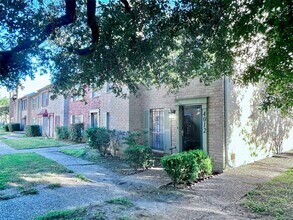 4012 Belle Park Dr in Houston, TX - Building Photo - Building Photo