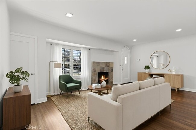 11147 Hortense St in Los Angeles, CA - Building Photo - Building Photo