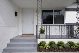 911 NW 57th St in Miami, FL - Building Photo - Building Photo