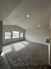 218 E Chestnut St in Windsor, CO - Building Photo - Building Photo