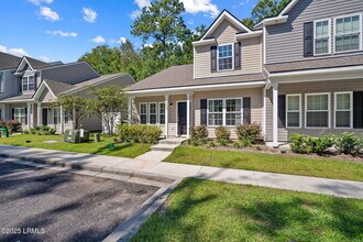 222 Admiration Ave in Beaufort, SC - Foto de edificio - Building Photo