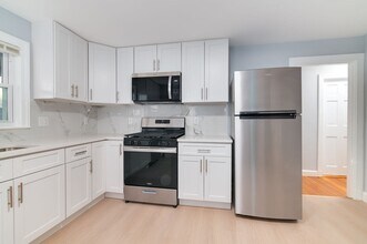 7 Langley Cir in Quincy, MA - Building Photo - Building Photo