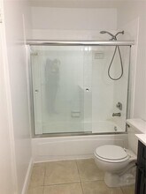 927 Riverside Dr, Unit 335 in Coral Springs, FL - Building Photo - Building Photo