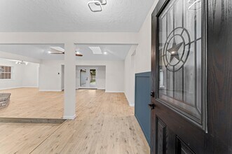 27241 Wells Ln in Conroe, TX - Building Photo - Building Photo