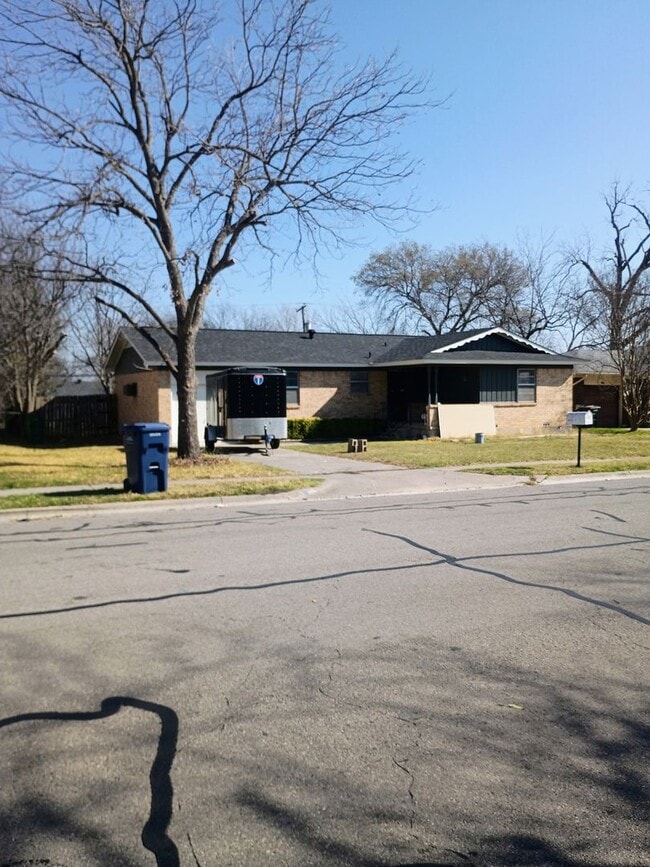 1105 Robertson Ave in Copperas Cove, TX - Building Photo - Building Photo