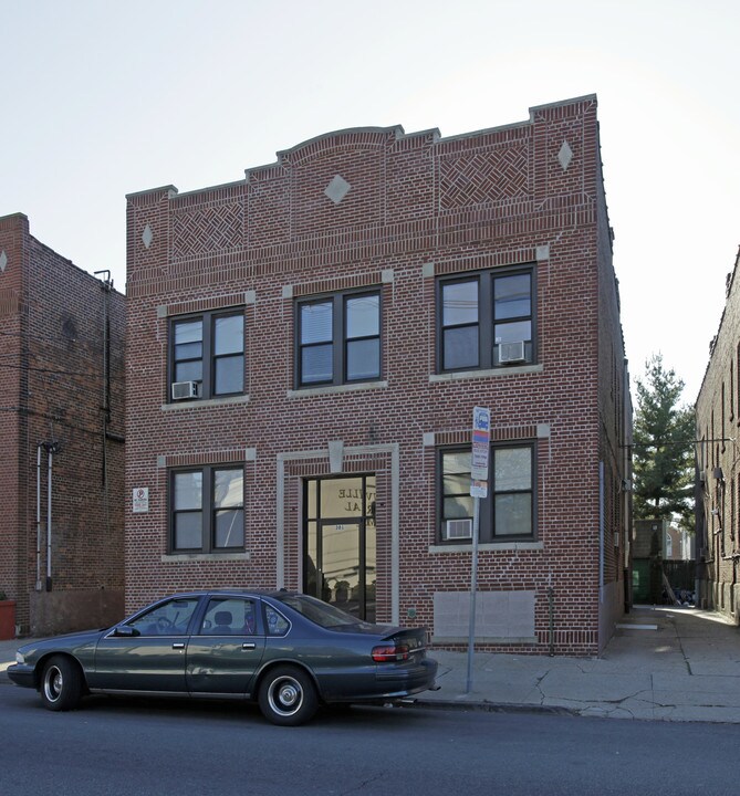 381 Danforth Ave in Jersey City, NJ - Foto de edificio