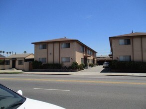 8310-8322 S Western Ave in Los Angeles, CA - Building Photo - Building Photo