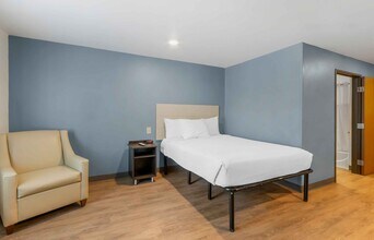 Furnished Studio-Charleston - North Charle in North Charleston, SC - Building Photo - Building Photo