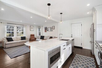 29 Half Moon Ln in Tarrytown, NY - Building Photo - Building Photo