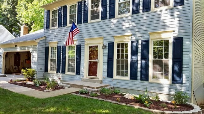 property at 15509 Barrington Pl