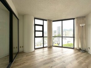 930 Kaheka St in Honolulu, HI - Building Photo - Building Photo