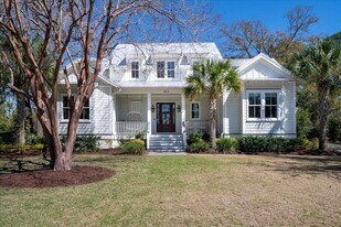 953 Cliffwood Dr in Mount Pleasant, SC - Building Photo
