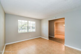 1113 Grove Park Dr S in Orange Park, FL - Building Photo - Building Photo