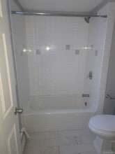 48 Waverly Ave in Patchogue, NY - Building Photo - Building Photo