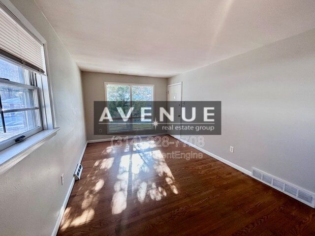 8819 McNulty Dr in St. Louis, MO - Building Photo - Building Photo