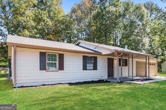 9582 Briar Creek Ct in Jonesboro, GA - Building Photo - Building Photo