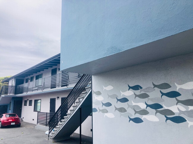 1024 Pico Blvd in Santa Monica, CA - Foto de edificio - Building Photo