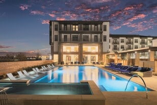 The Jackson at Viridian in Arlington, TX - Building Photo