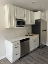 1601 Pennsylvania St NE, Unit U9 in Albuquerque, NM - Building Photo - Building Photo